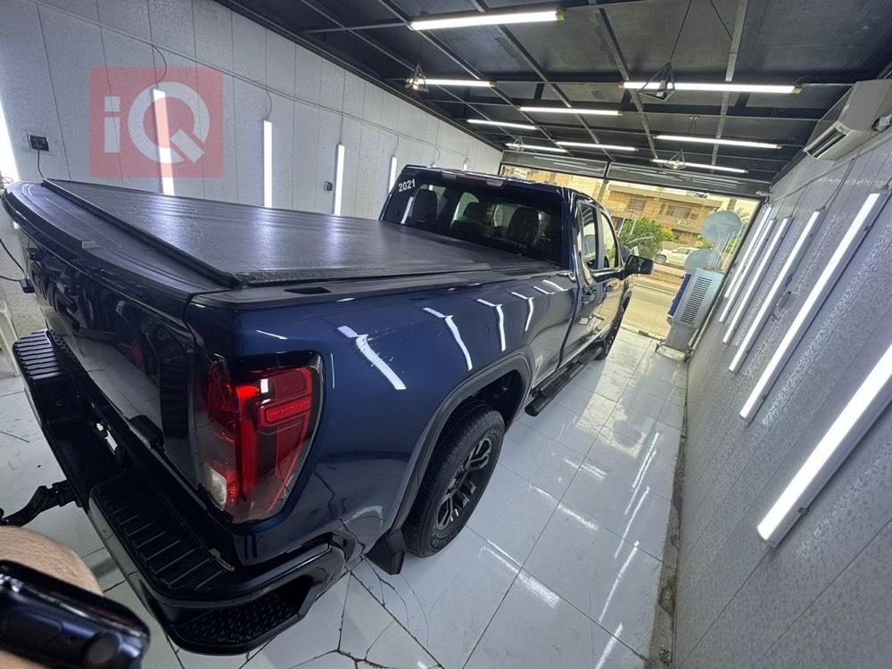 GMC Sierra
